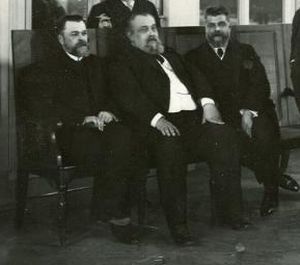 In Taurid Palace: E.N. Trubetskoy, M.M. Kovalevsky, M.A. Stahovich.